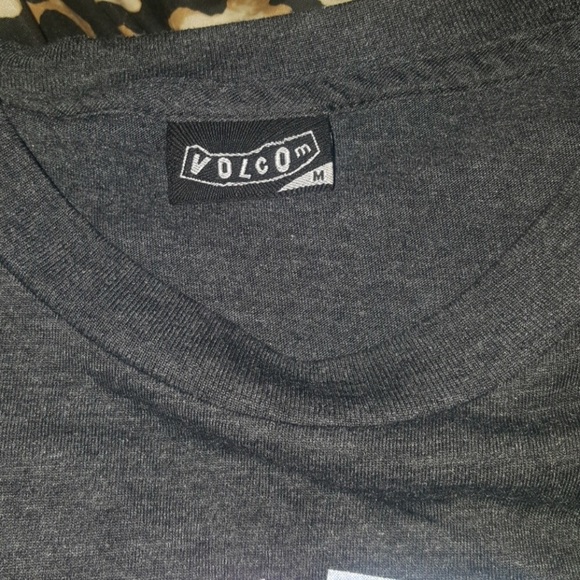 NEW- RVCA Shirt - Picture 8 of 8